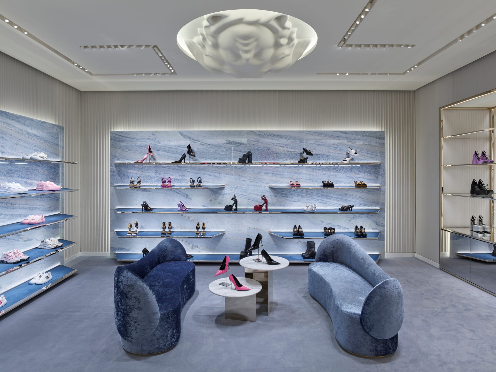 Versace — Ave Montaigne, Paris — 5